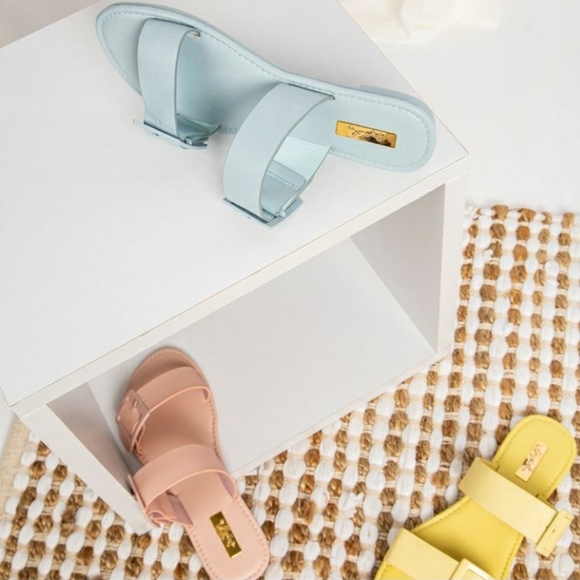 Summer collection//yellow sandal - Picture 4 of 4